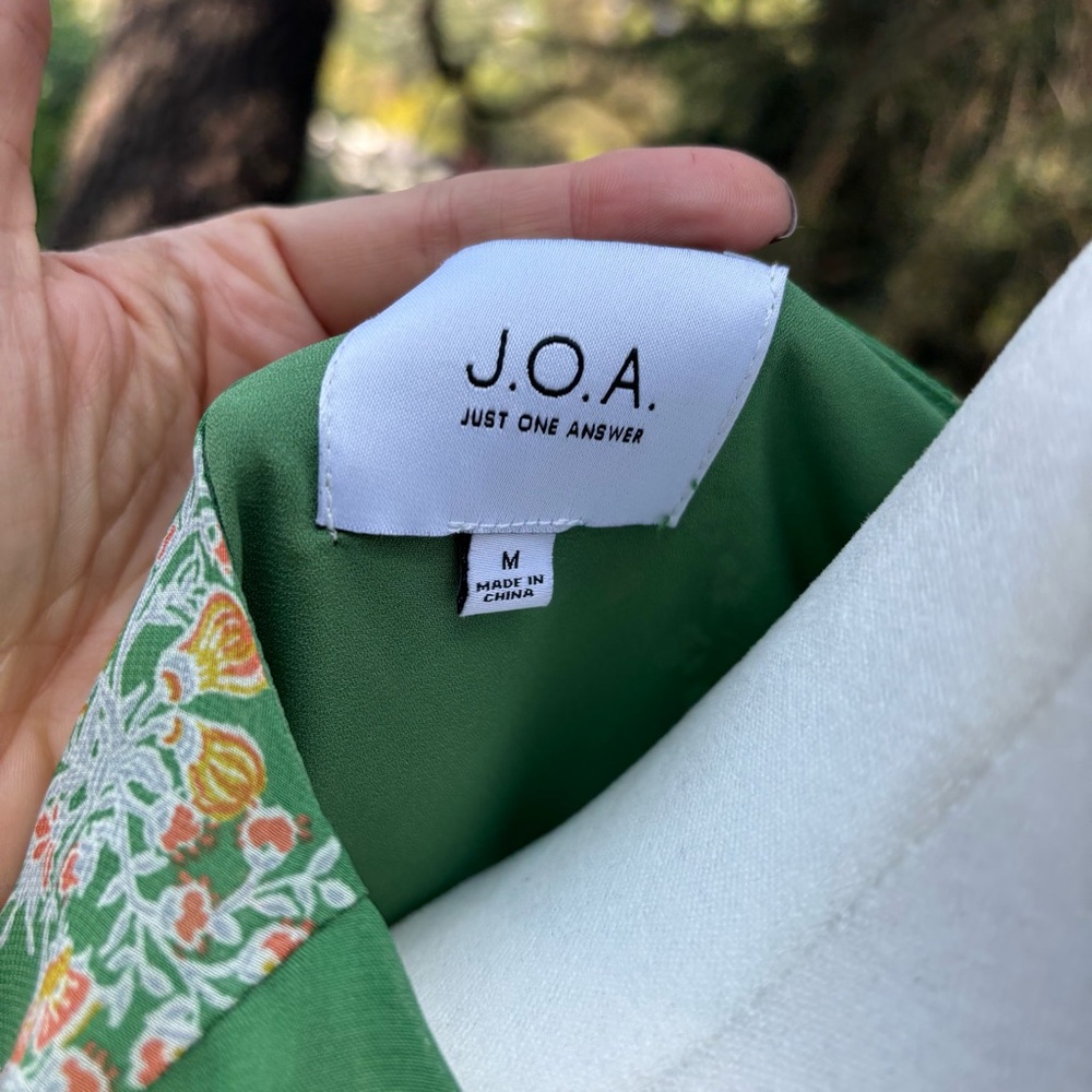 Floral Green Tie-Front Blouse - Picture 7 of 12